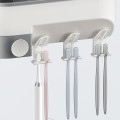 Kệ để đồ nhà tắm dán tường tích hợp treo cốc thông minh, tiện lợi 