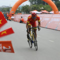 Kính mắt đua xe đạp