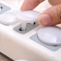 Set 30 nút bịt ổ điện chống giật an toàn cho bé, 2 chân