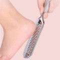 Dụng cụ chà gót chân nhỏ gọn tiện lợi cầm tay
