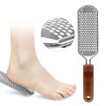 Dụng cụ chà gót chân nhỏ gọn tiện lợi cầm tay