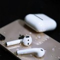 Tai nghe bluetooth không dây cảm biến tích hợp chân sạc nam châm